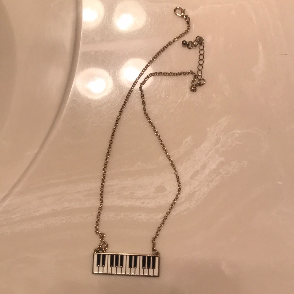 F21 Piano Necklace